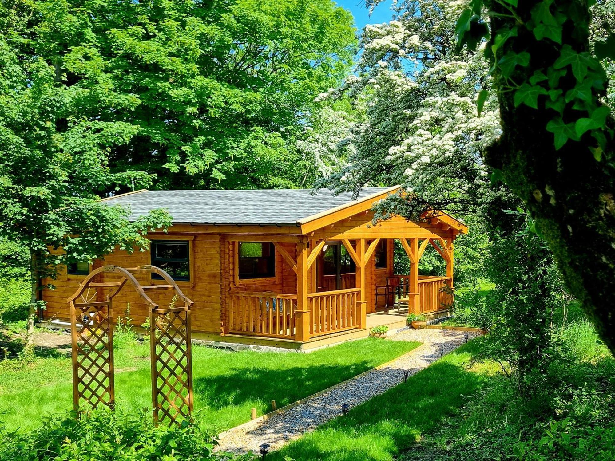 Glyndwr Vineyard Hotel Cowbridge Exterior foto